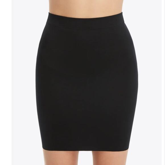 Spanx Half Slip Women's XS Black SmartGrip Tummy Control Sculpting Shapewear NWT - Picture 3 of 14